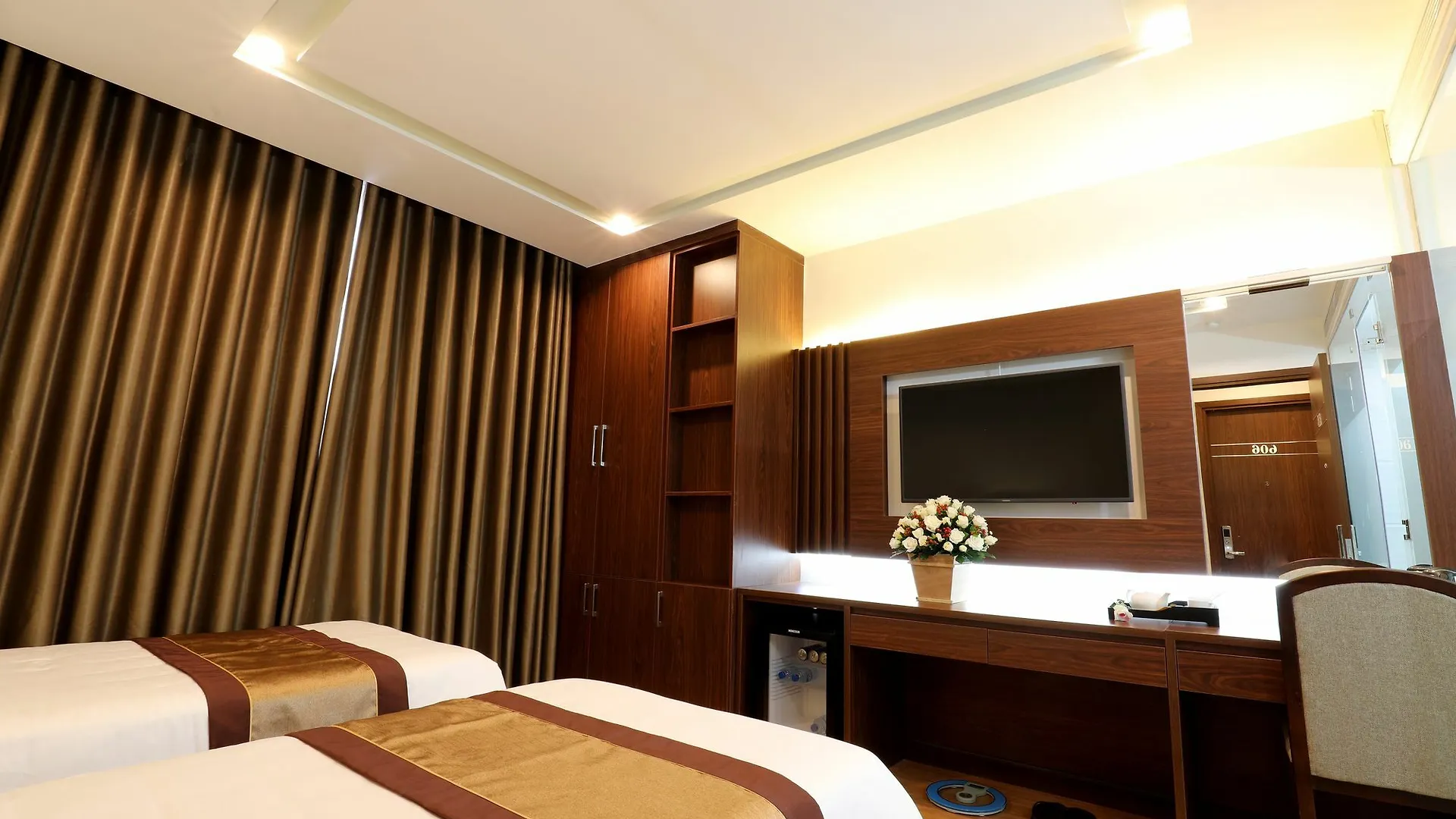Prague Hotel Ho Şi Min 3*,  Vietnam