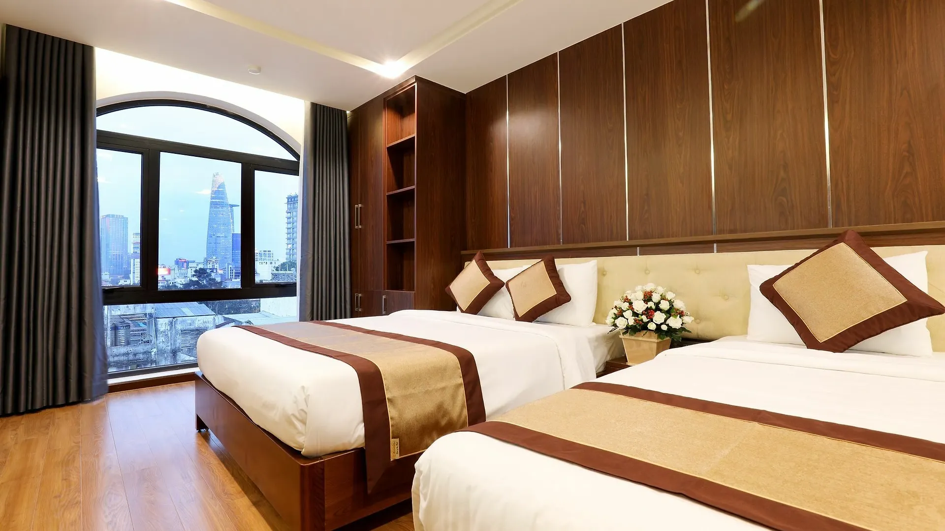 Prague Hotel Ho Şi Min 3*,